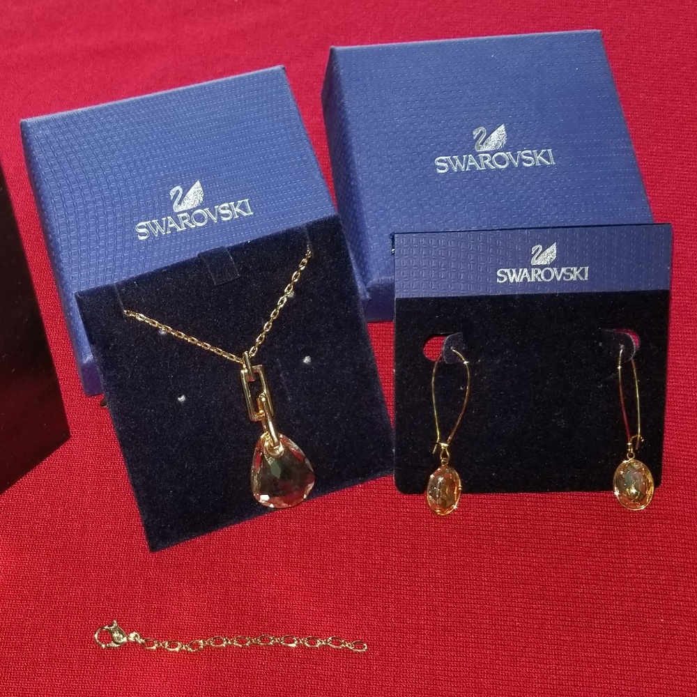 Swarovski Pendant and Earring Set